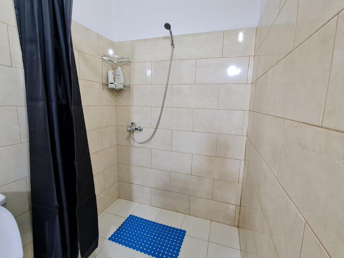 Jon'S Apartment Tiranë Ngoại thất bức ảnh