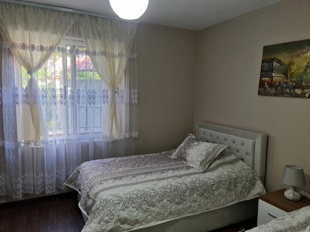 Jon'S Apartment Tiranë Ngoại thất bức ảnh